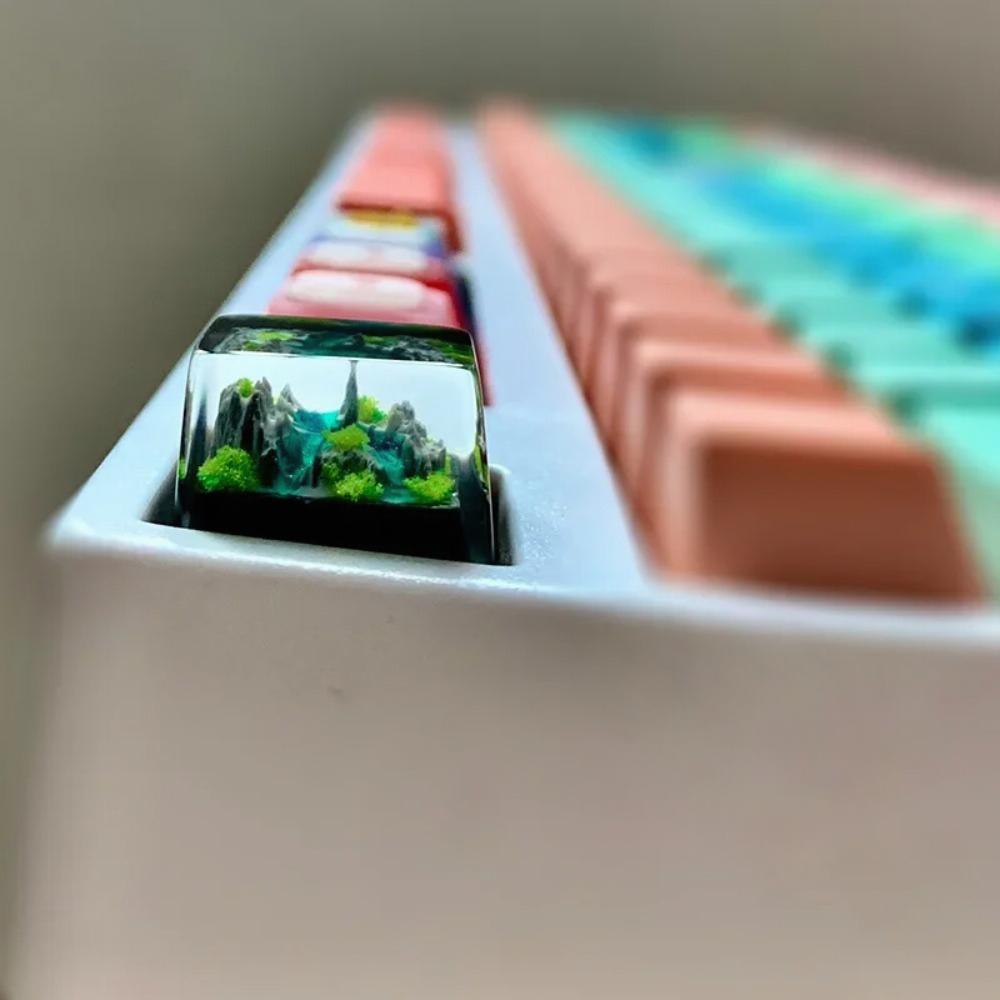 Кастомные RGB-кейкапы из смолы – обзор и цена Pad Gaming Console